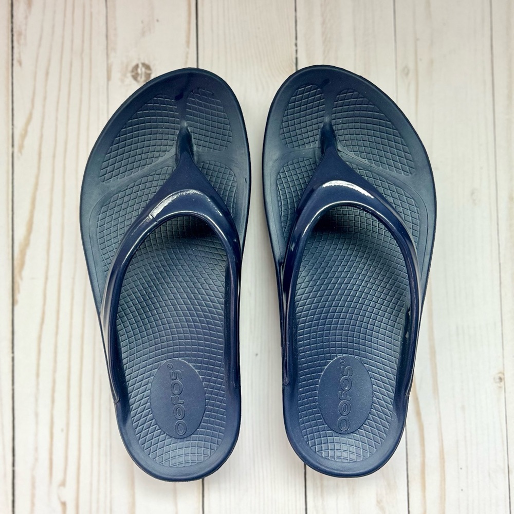 OOFOS sandals